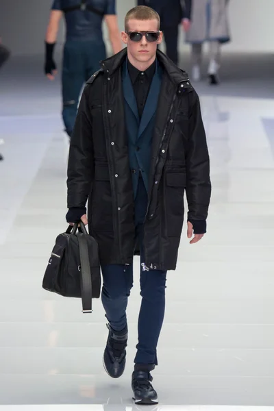 Look 30